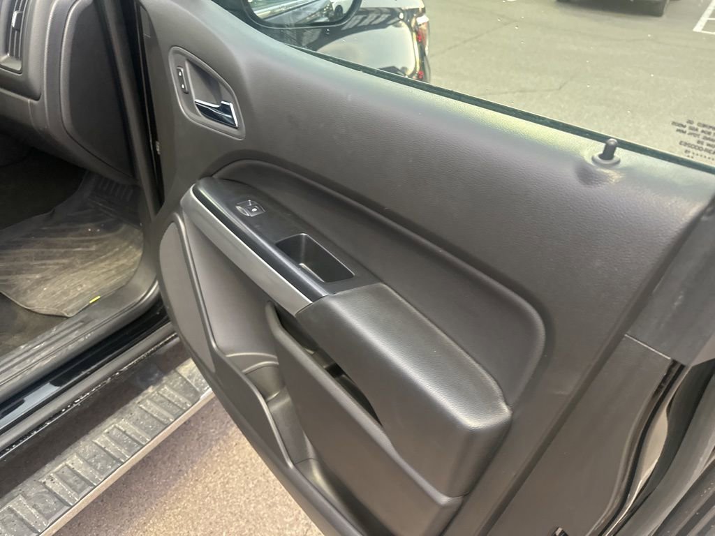 Used 2015 Chevrolet Colorado LT w/ Luxury Package image 22