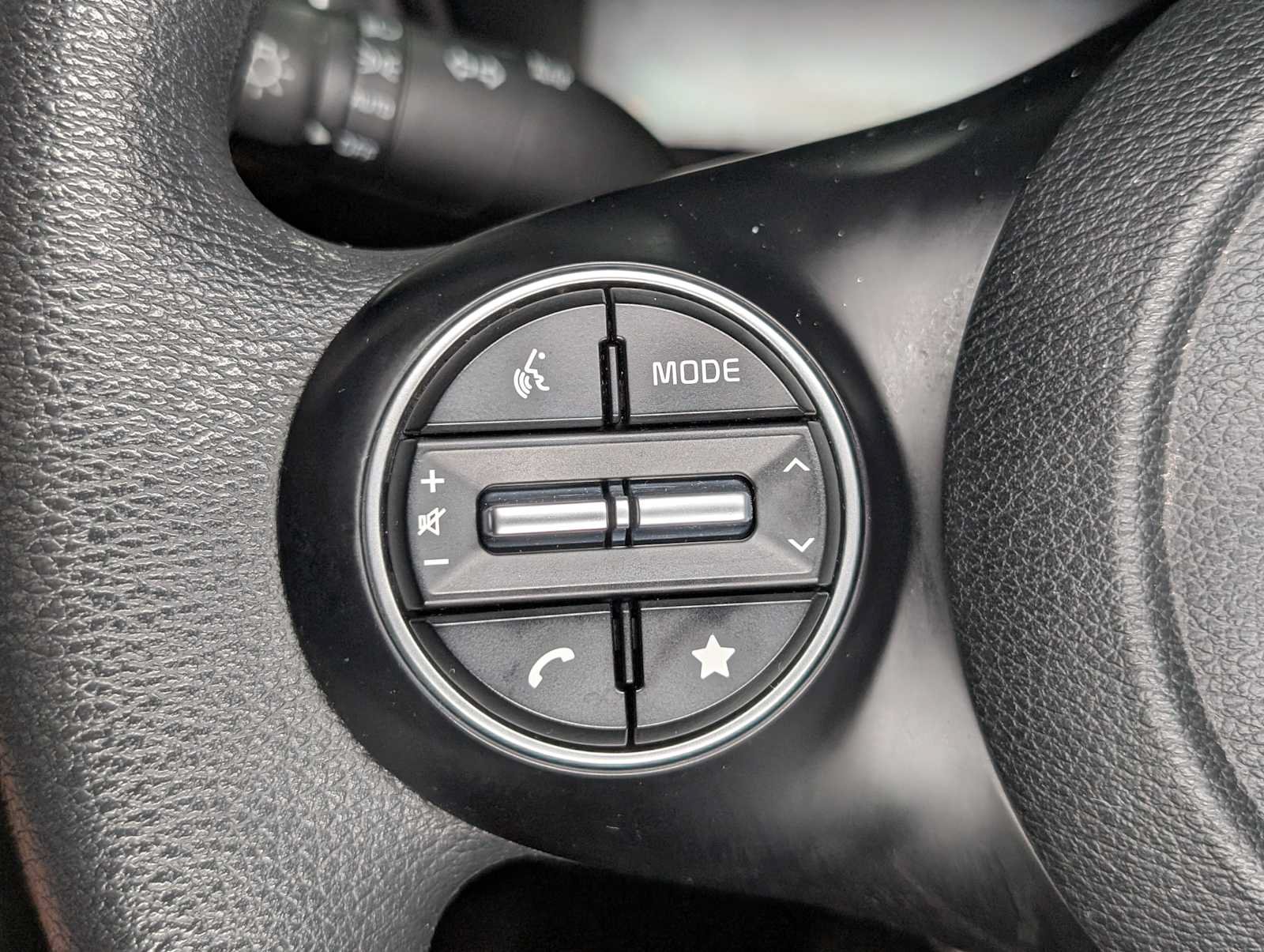 Certified 2023 Kia Soul LX w/ Option Group 015 FWD image 31