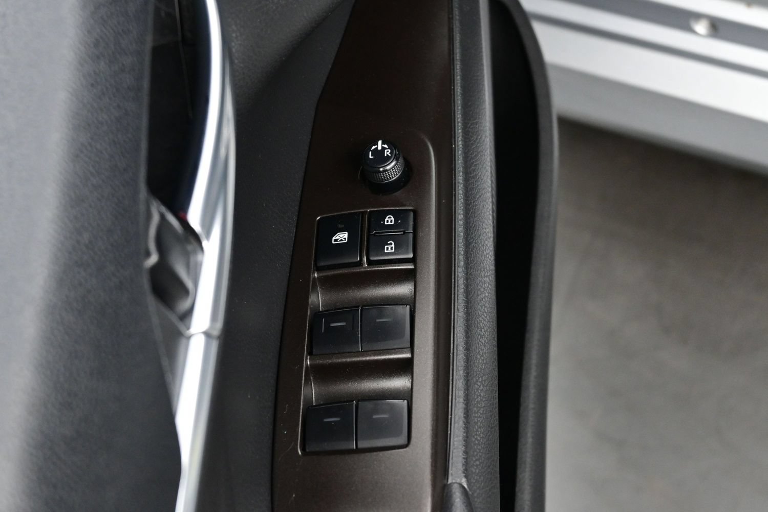 Used 2022 Toyota Camry LE FWD image 10