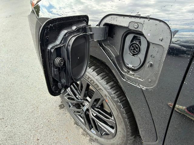 New 2026 Toyota RAV4 XSE AWD/4WD image 13