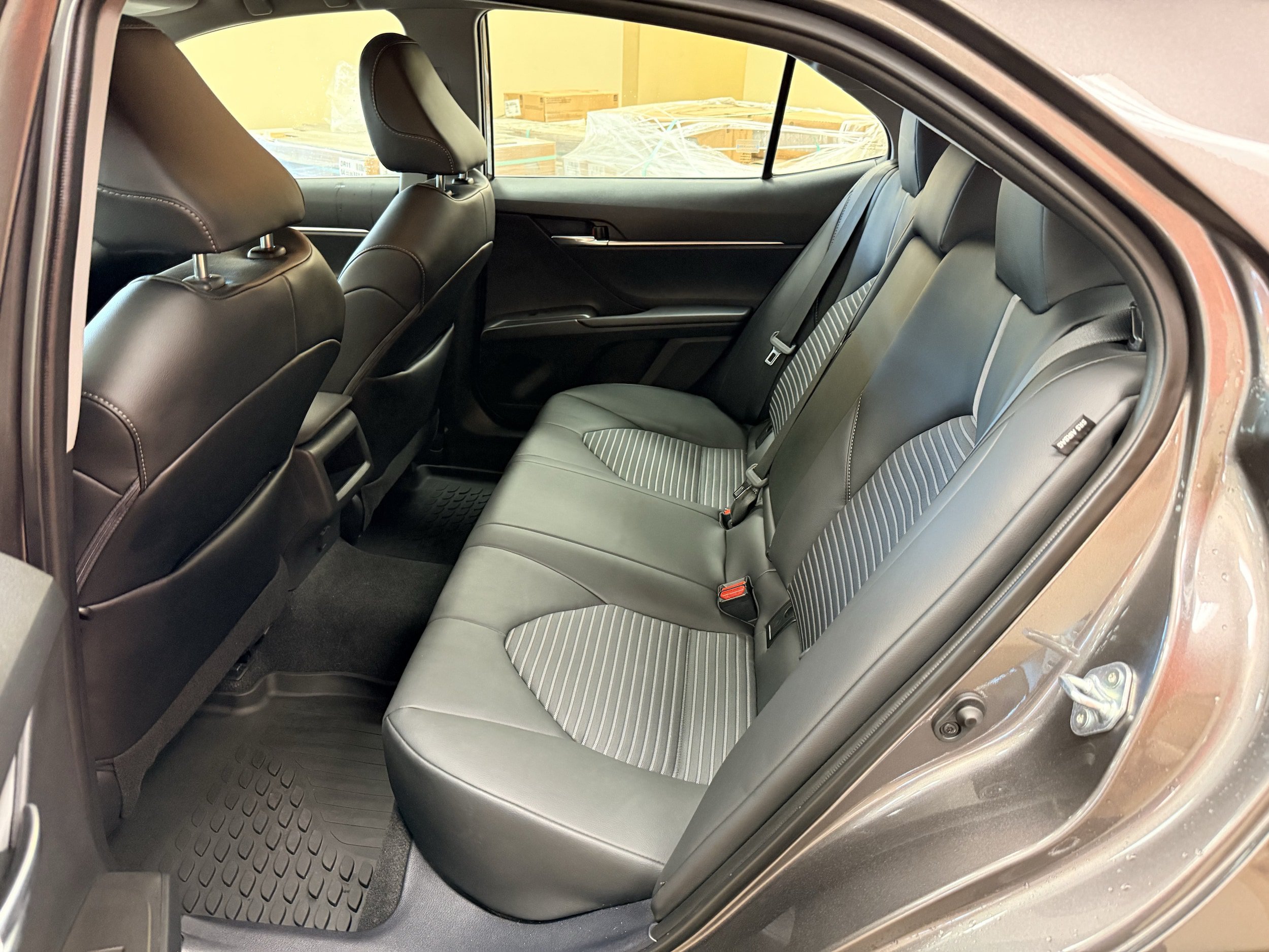 Used 2023 Toyota Camry SE FWD image 9