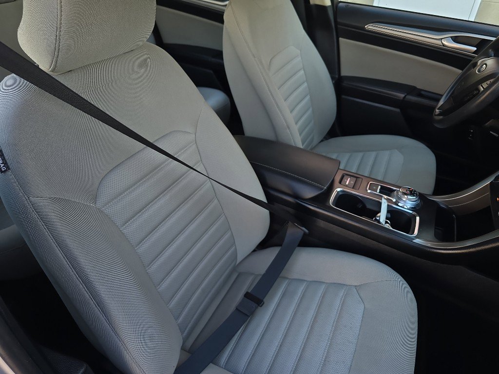 Used 2018 Ford Fusion S FWD image 24
