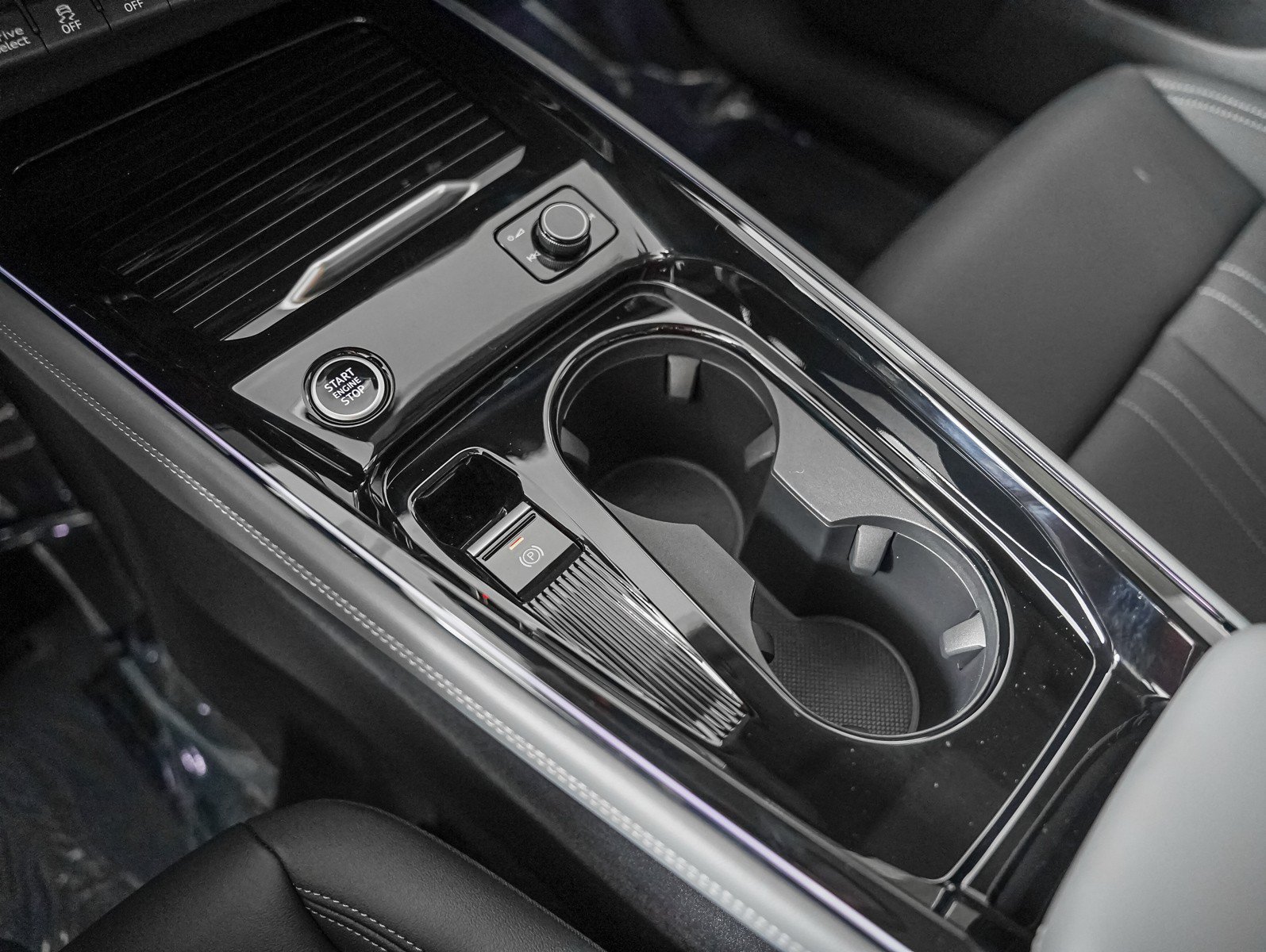 New 2026 Audi Q3 quattro 2.0T AWD/4WD image 15