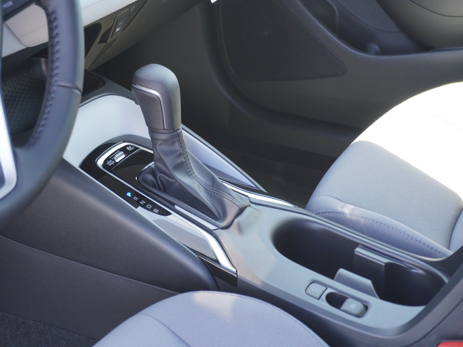 New 2026 Toyota Corolla SE FWD image 19