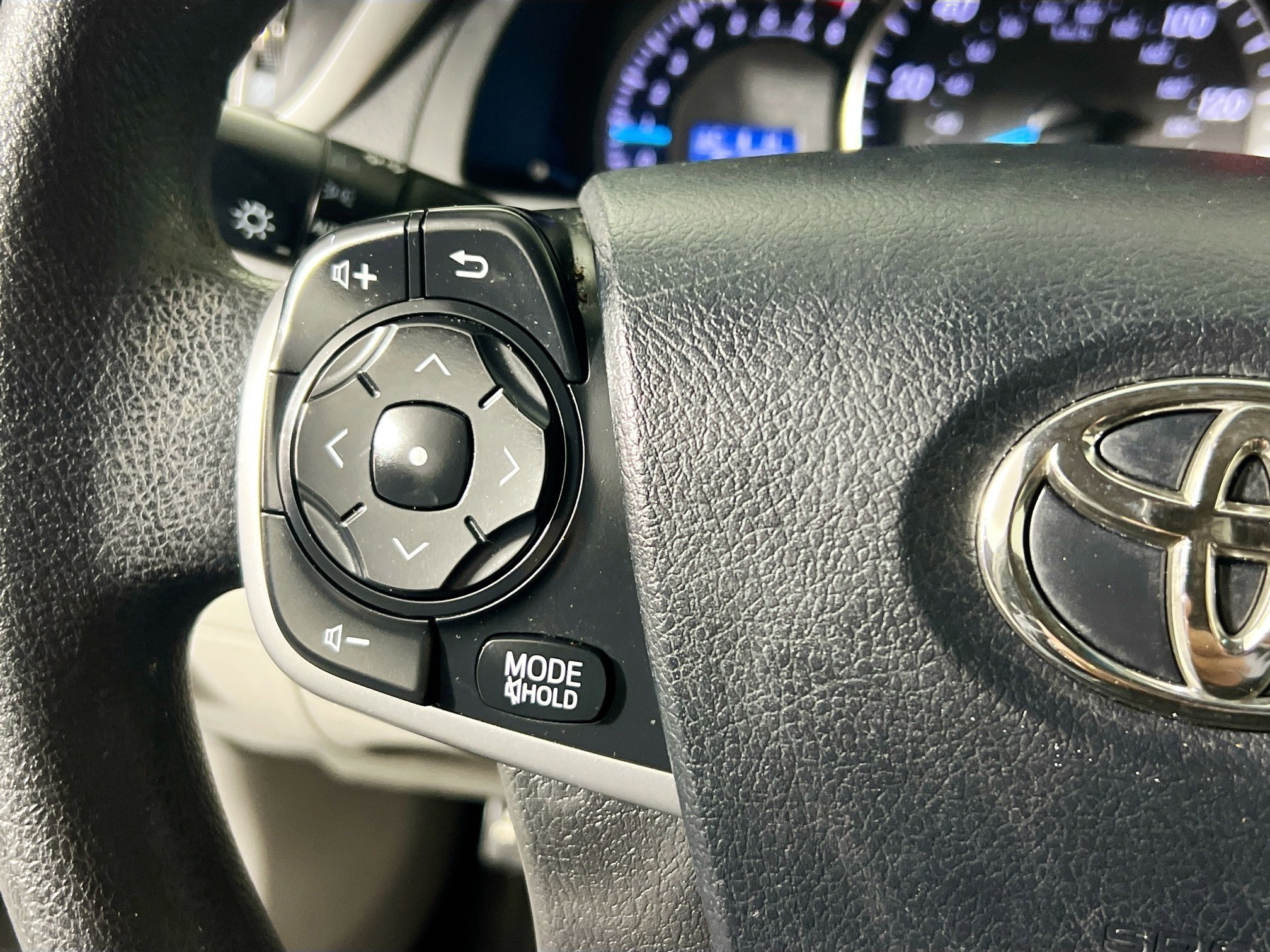 Used 2012 Toyota Camry LE image 18