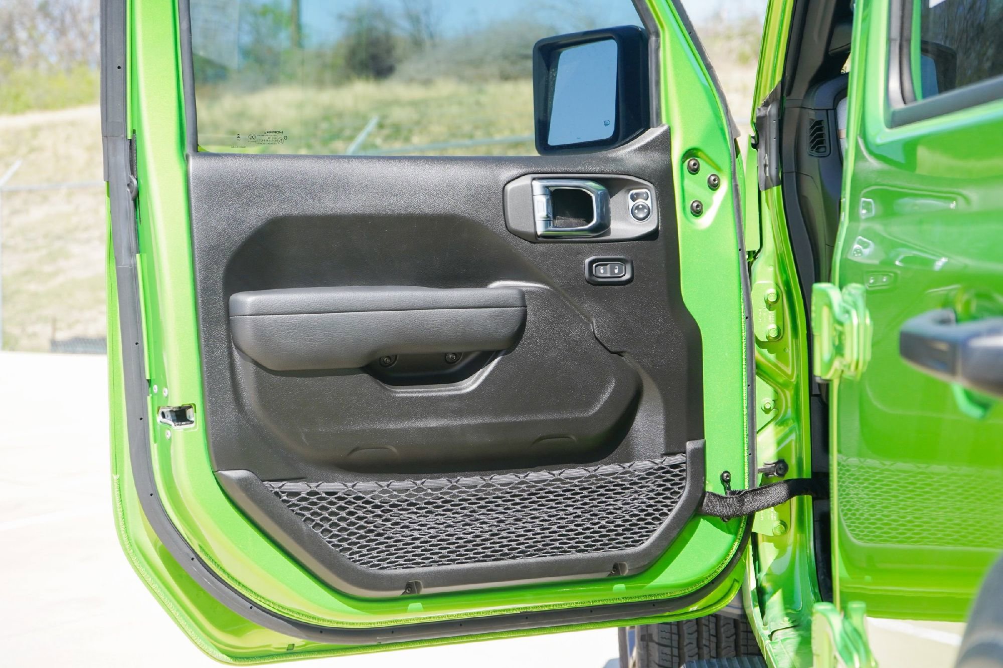 Used 2025 Jeep Wrangler Sport S image 19