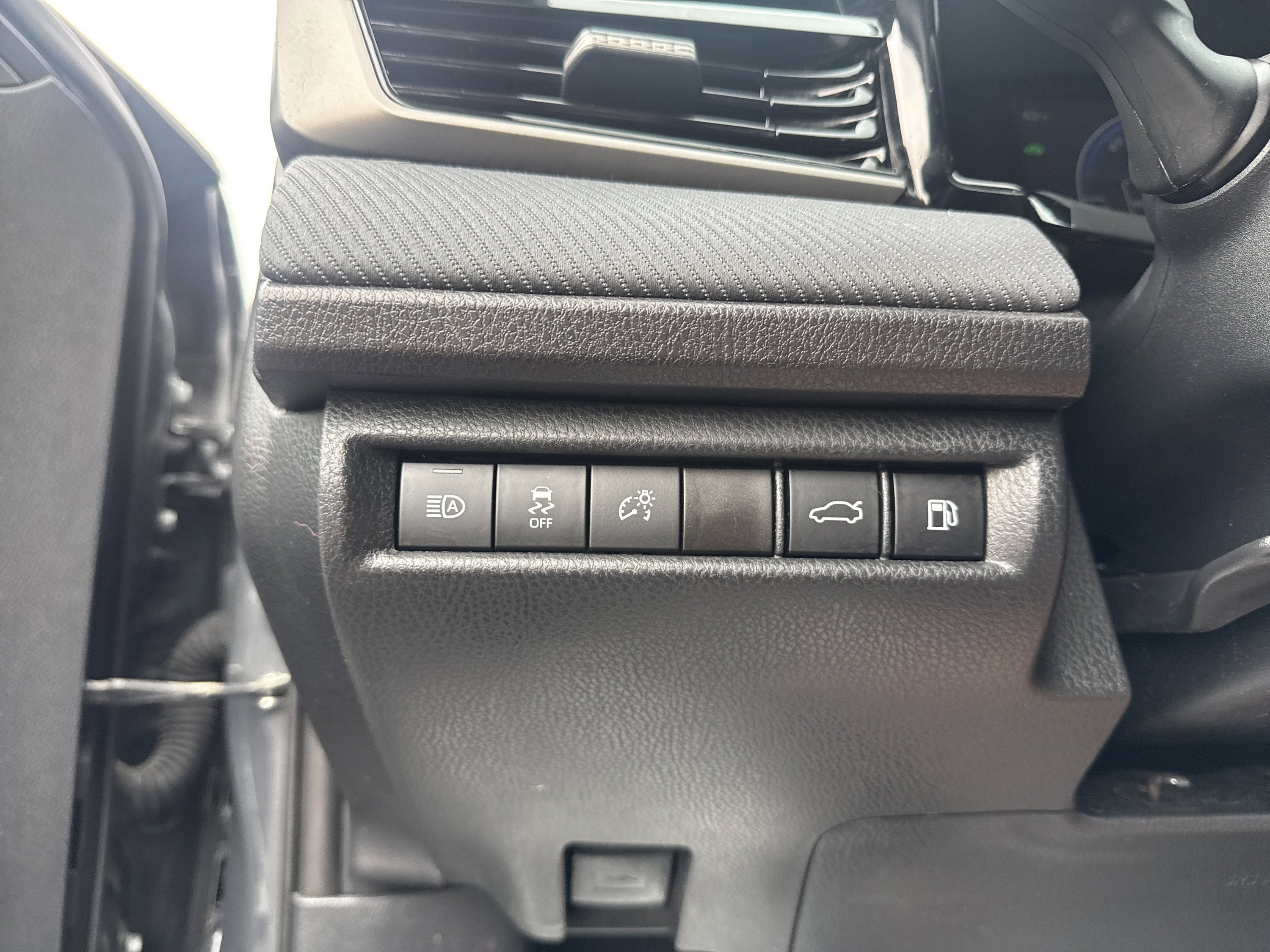 Used 2025 Toyota Camry SE AWD/4WD image 20
