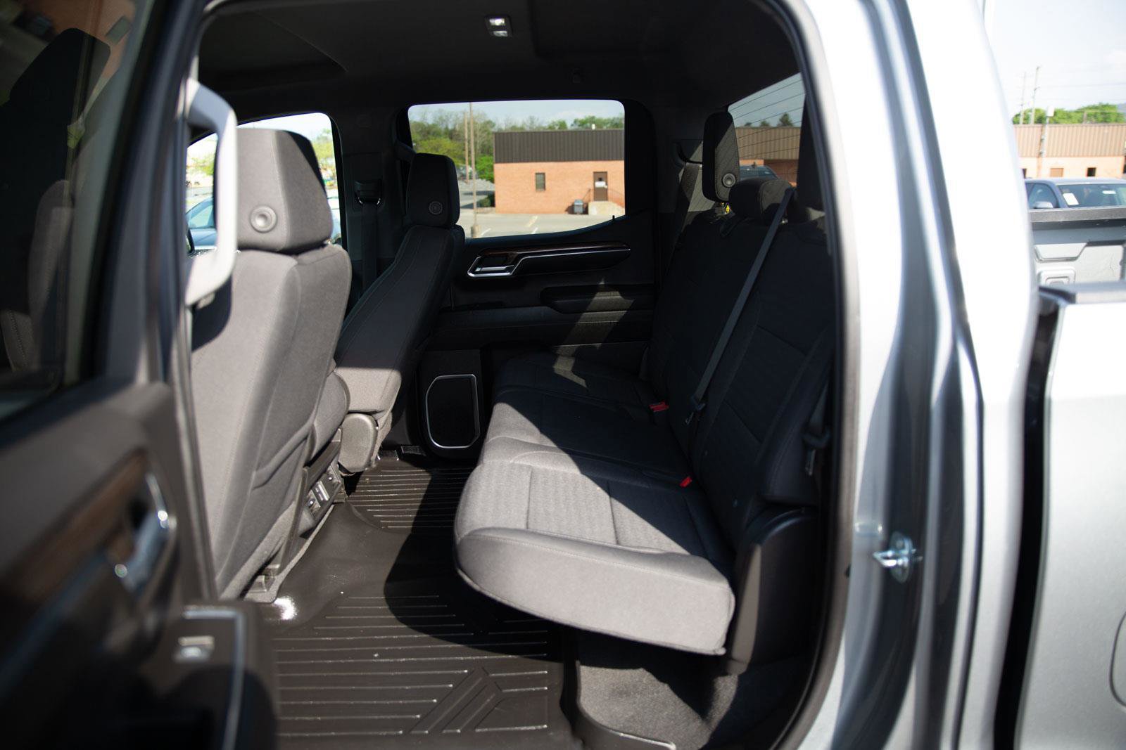 Used 2023 Chevrolet Silverado 1500 LT AWD/4WD image 20