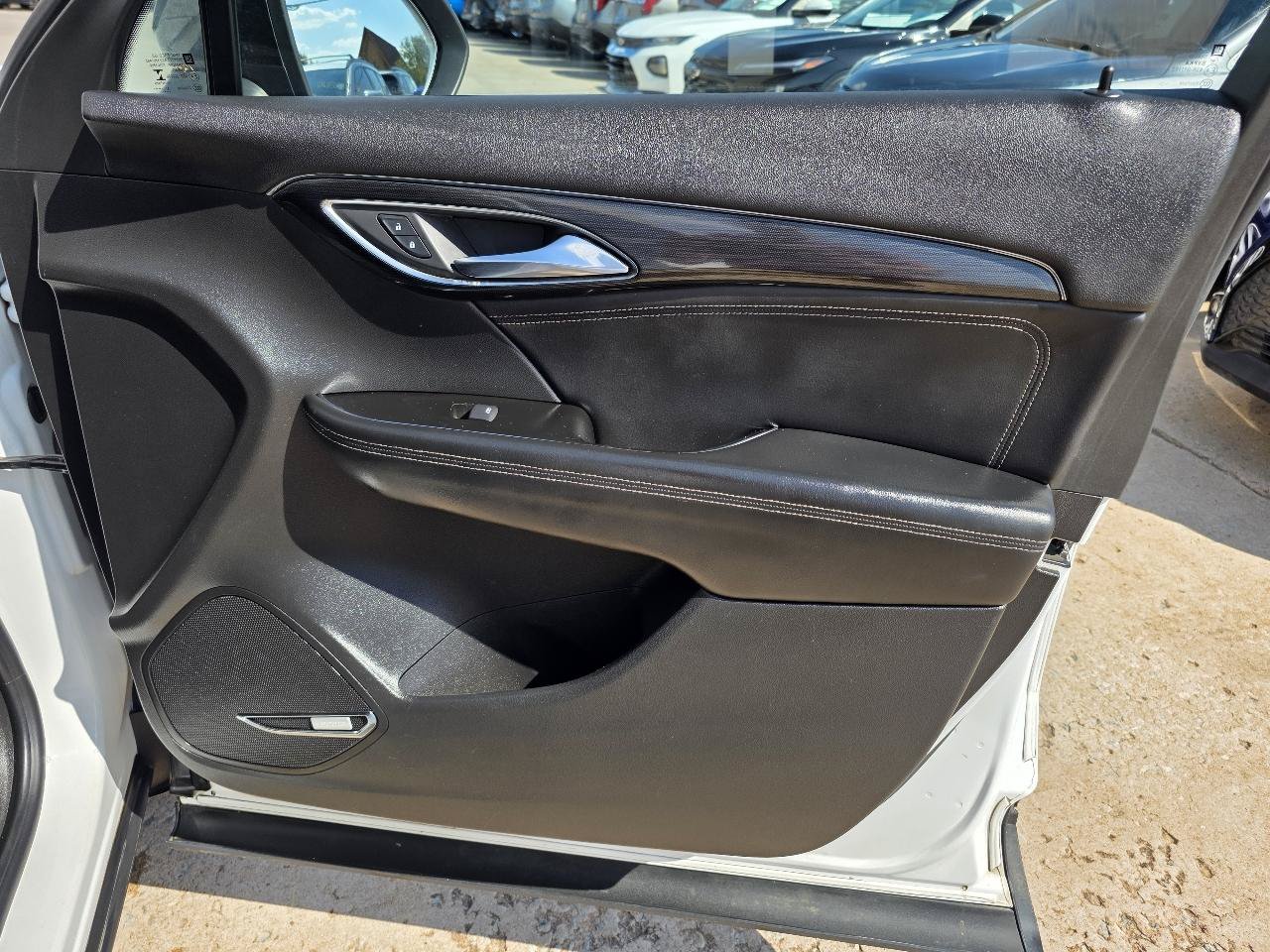 Used 2022 Buick Envision Essence w/ Technology Package II FWD image 17