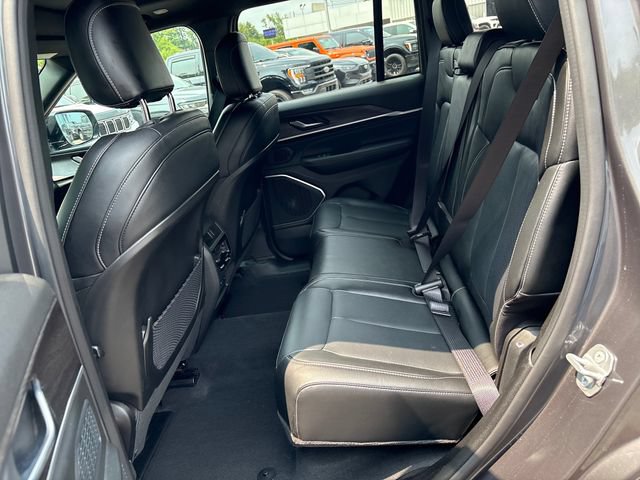 Used 2026 Jeep Grand Cherokee Limited AWD/4WD image 21