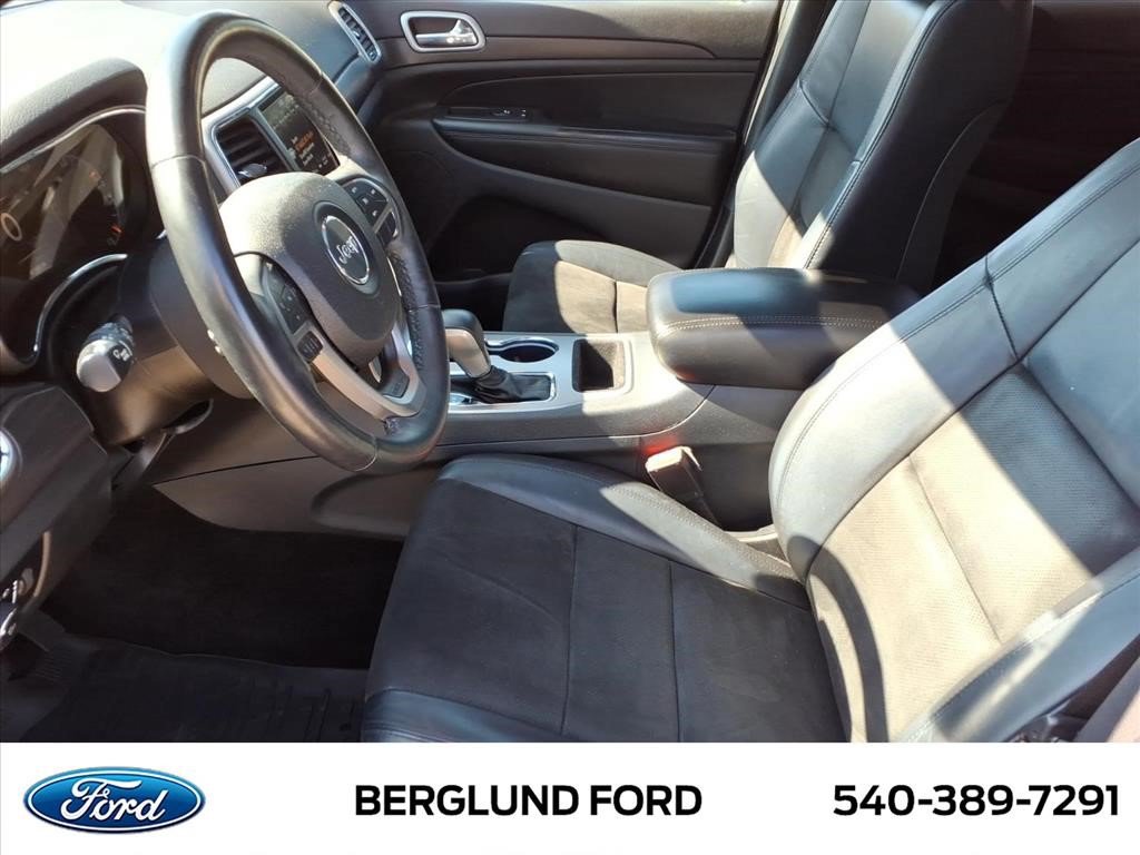 Used 2018 Jeep Grand Cherokee Altitude AWD/4WD image 12