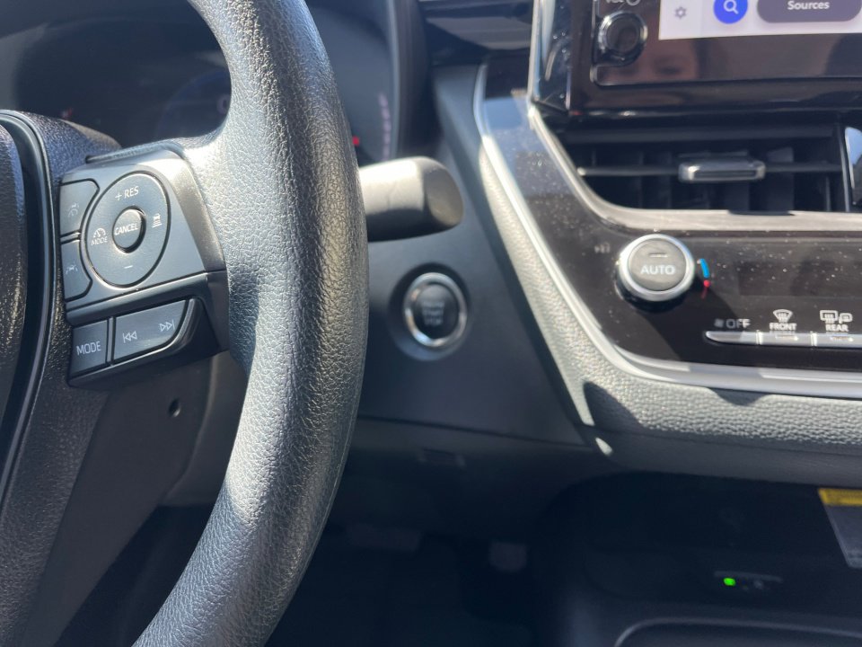 Used 2026 Toyota Corolla LE w/ LE Premium Package image 37