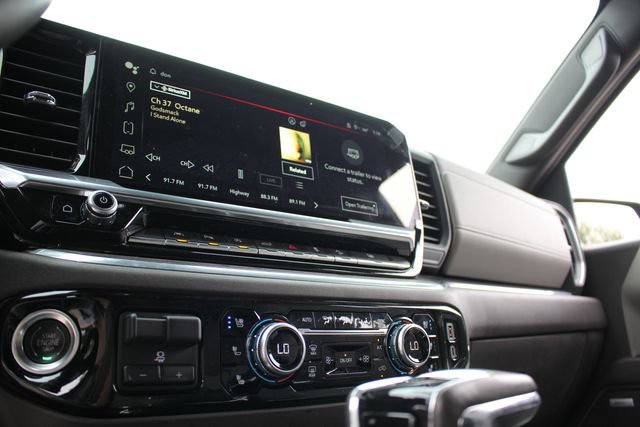 Used 2024 GMC Sierra 1500 SLT image 17