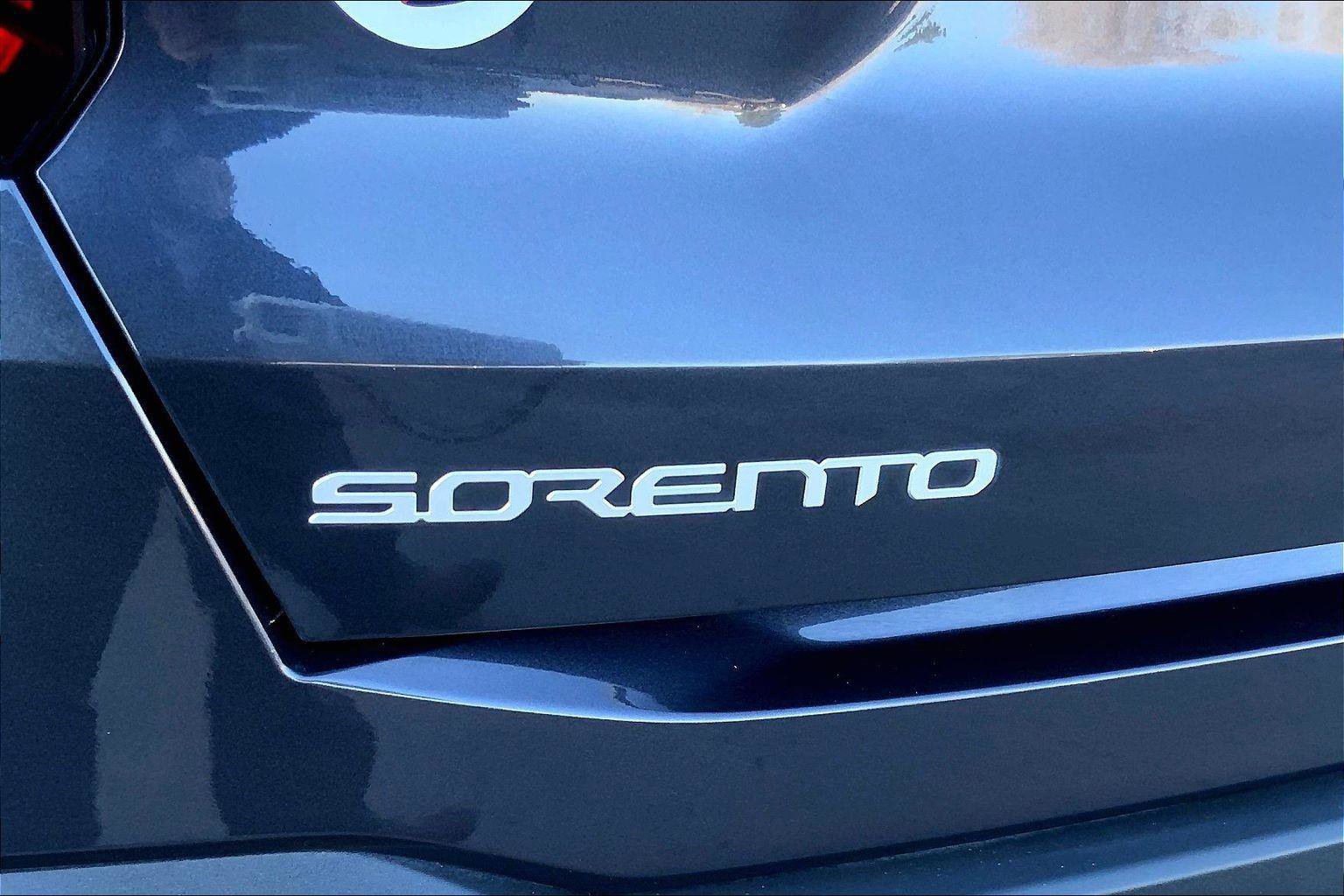 Used 2025 Kia Sorento EX image 8