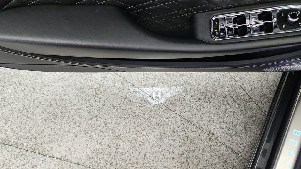 Used 2020 Bentley Continental GT image 17