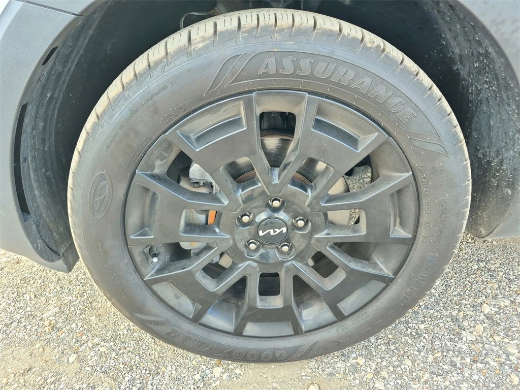 Used 2022 Kia Telluride SX w/ SX Prestige Package image 9