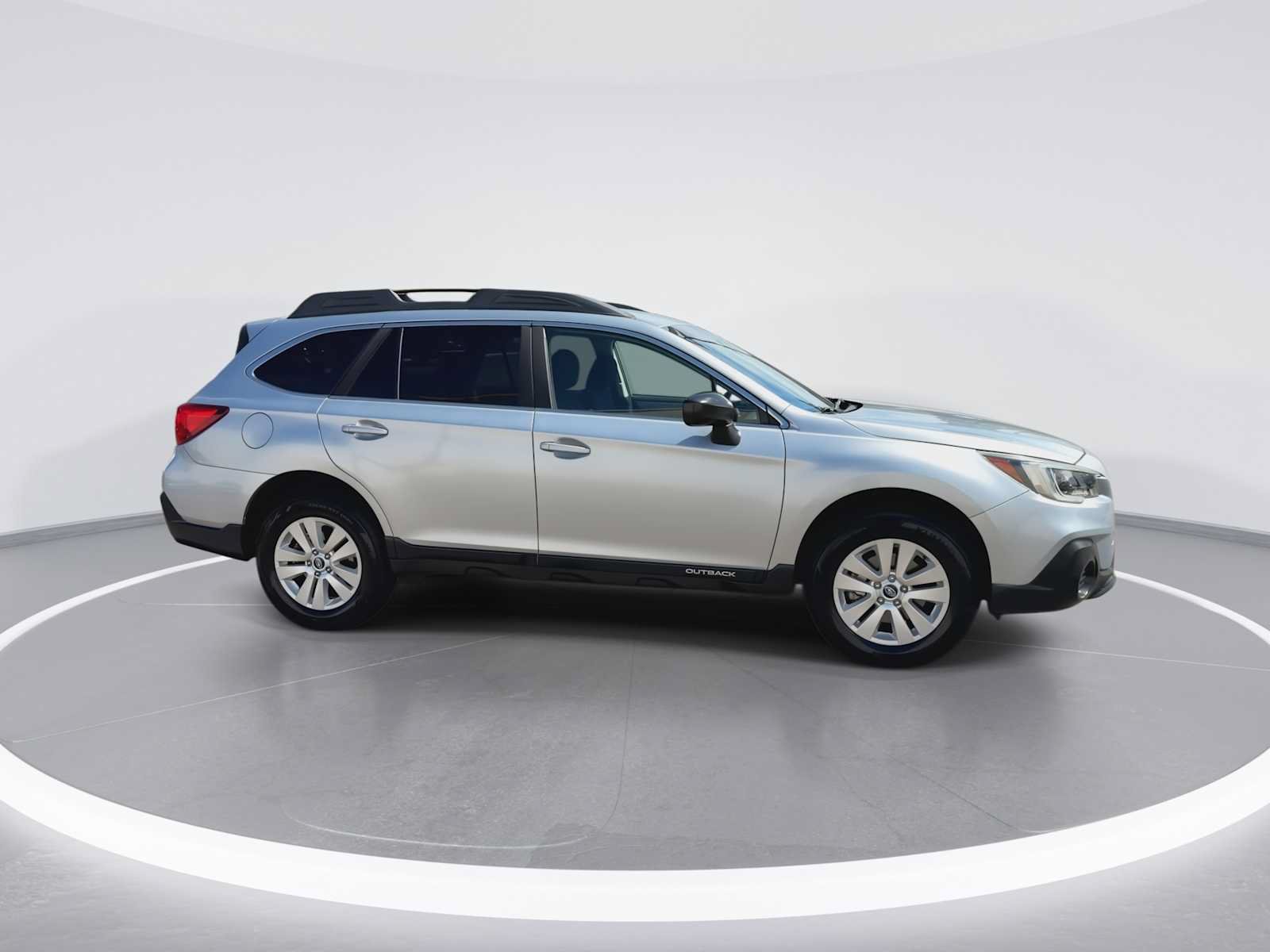 Used 2019 Subaru Outback 2.5i AWD/4WD image 9