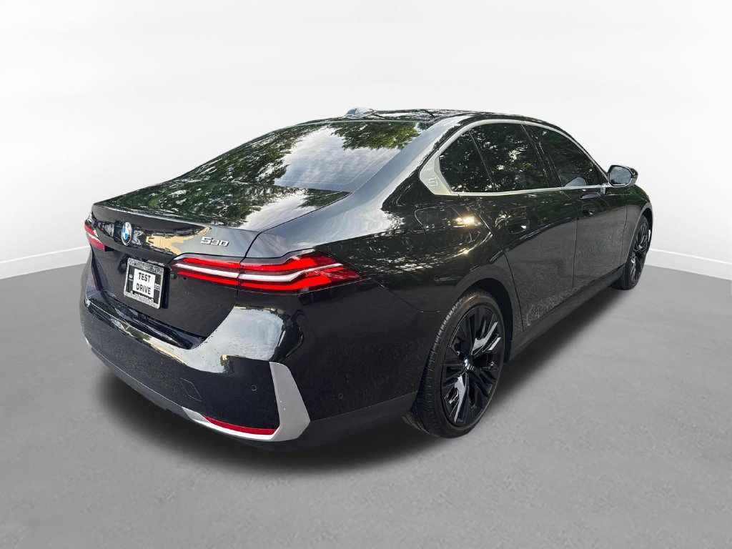 Used 2024 BMW 530i w/ Premium Package RWD image 6