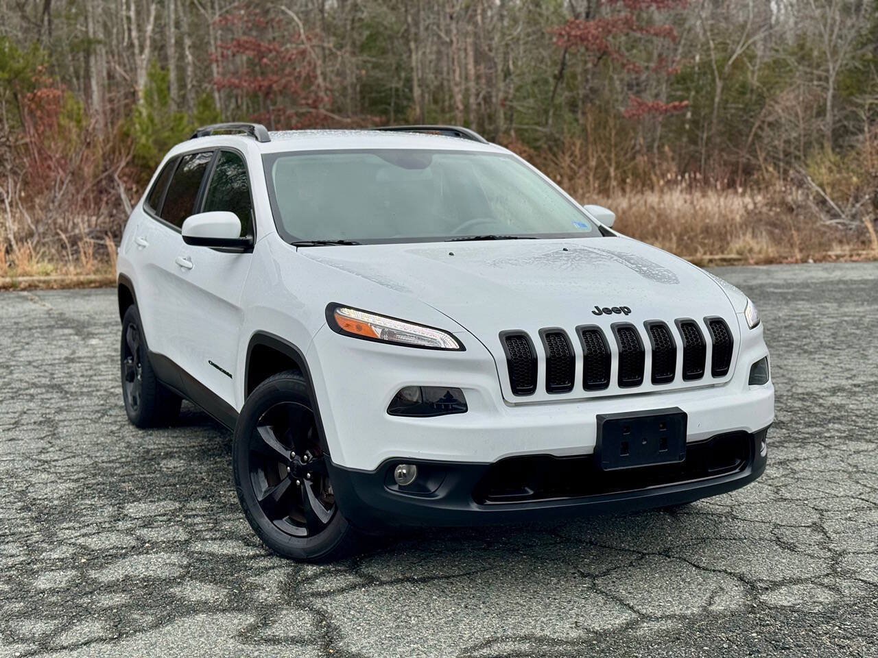 Used 2018 Jeep Cherokee Latitude w/ Altitude Package AWD/4WD image 1