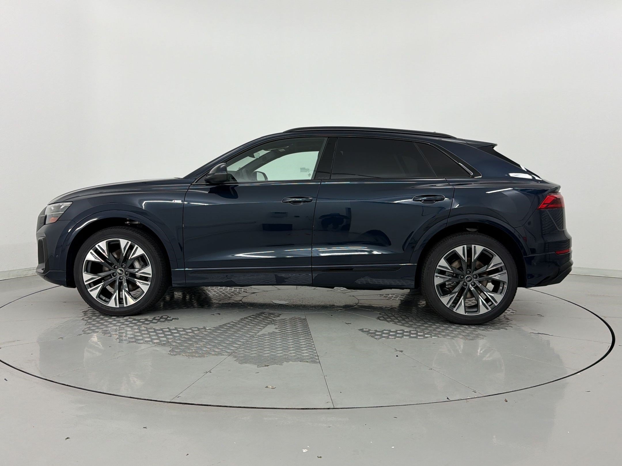 New 2026 Audi Q8 Premium Plus AWD/4WD image 2