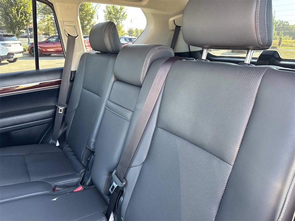 Used 2019 Lexus GX 460 image 13