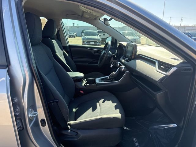 Used 2019 Toyota RAV4 LE image 49