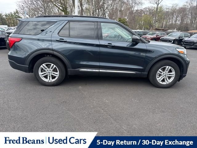 Certified 2022 Ford Explorer XLT w/ Equipment Group 202A AWD/4WD image 9