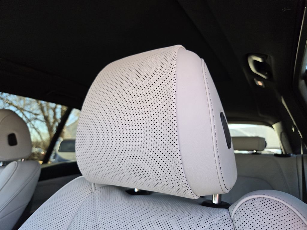 New 2026 BMW X5 xDrive50e w/ Premium Package image 17