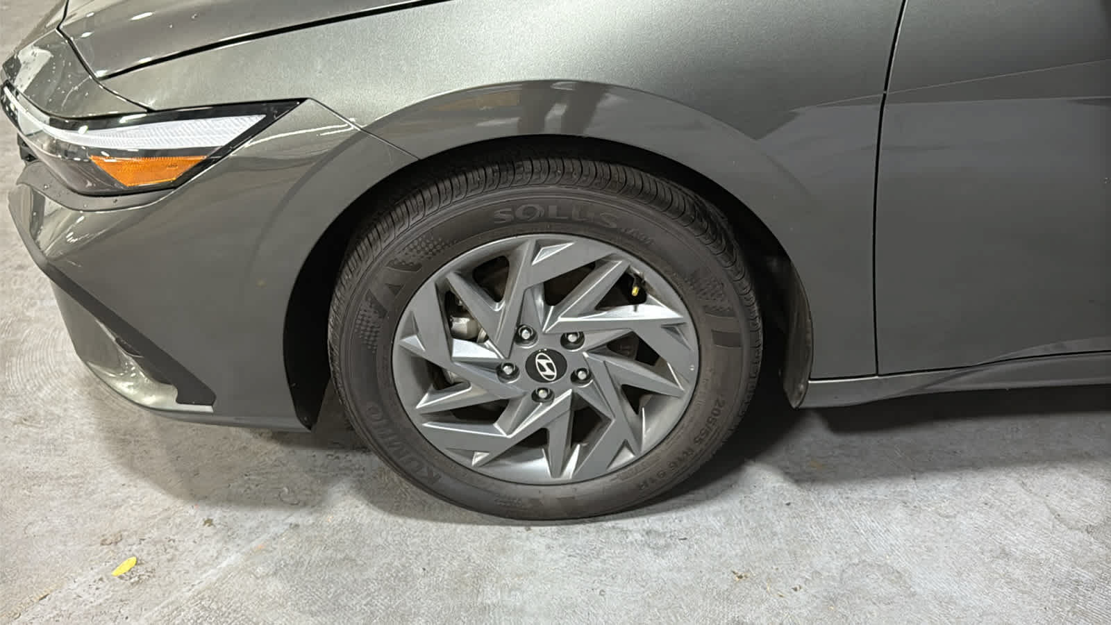Used 2025 Hyundai Elantra Hybrid FWD image 8