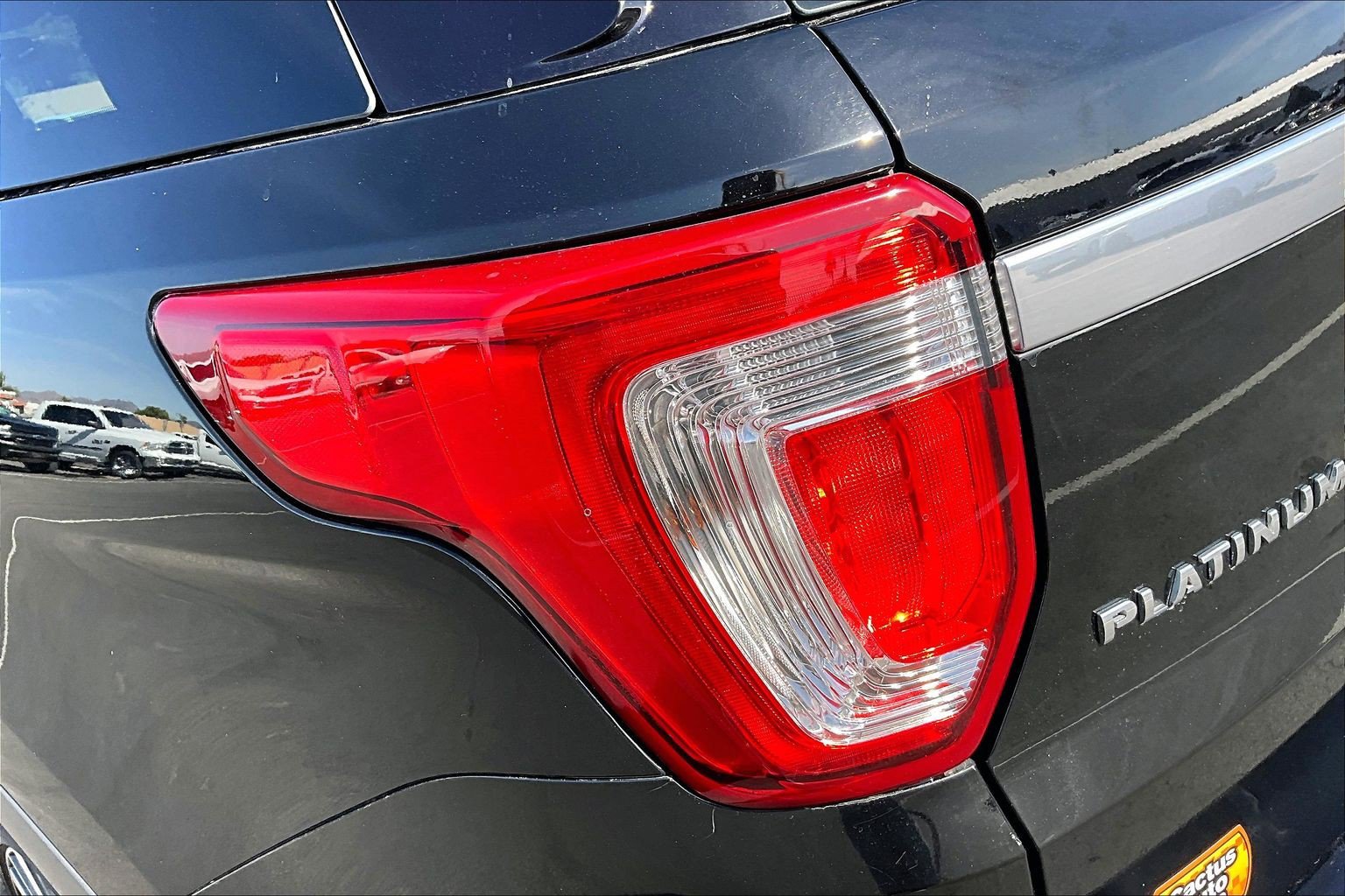 Used 2017 Ford Explorer Platinum AWD/4WD image 31