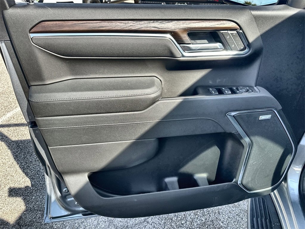 New 2026 GMC Sierra 1500 SLT image 21