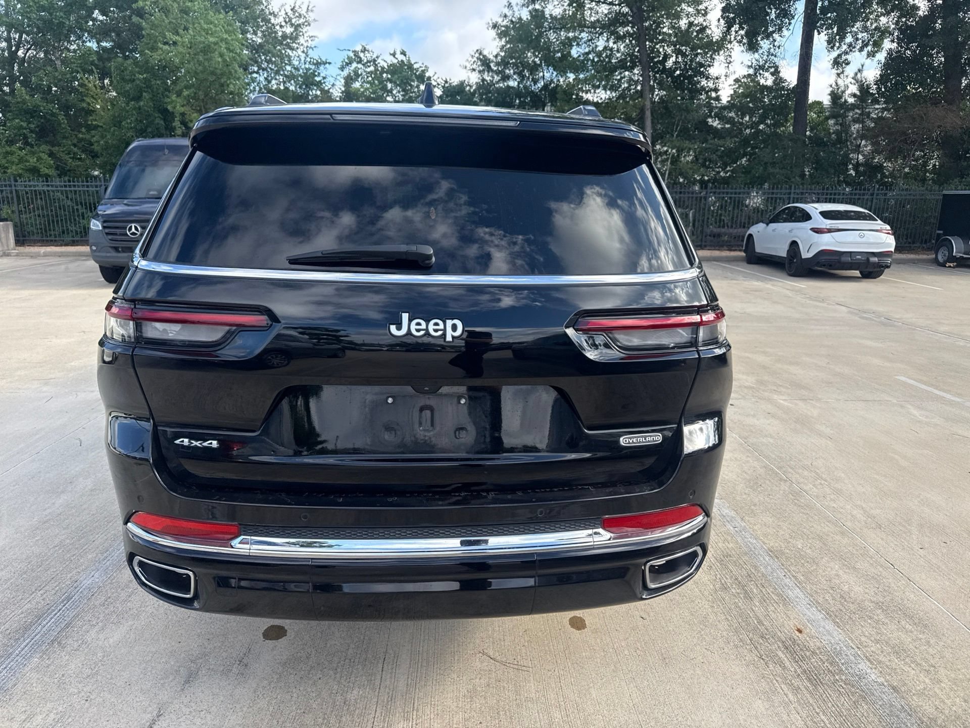 Used 2024 Jeep Grand Cherokee L Overland w/ Trailer Tow Package AWD/4WD image 5
