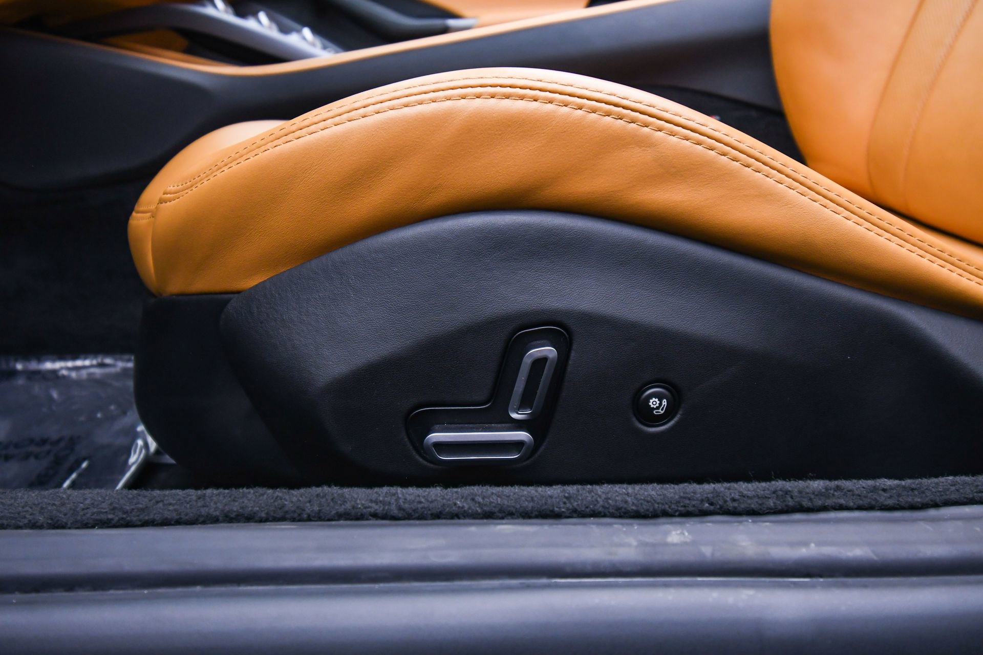 Used 2019 Ferrari Portofino image 48