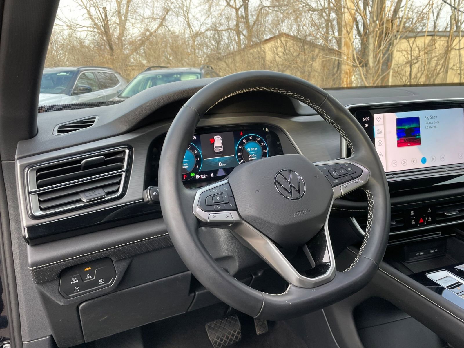 Used 2025 Volkswagen Atlas Cross Sport SE image 36