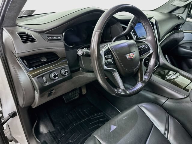 Used 2018 Cadillac Escalade Platinum AWD/4WD image 11