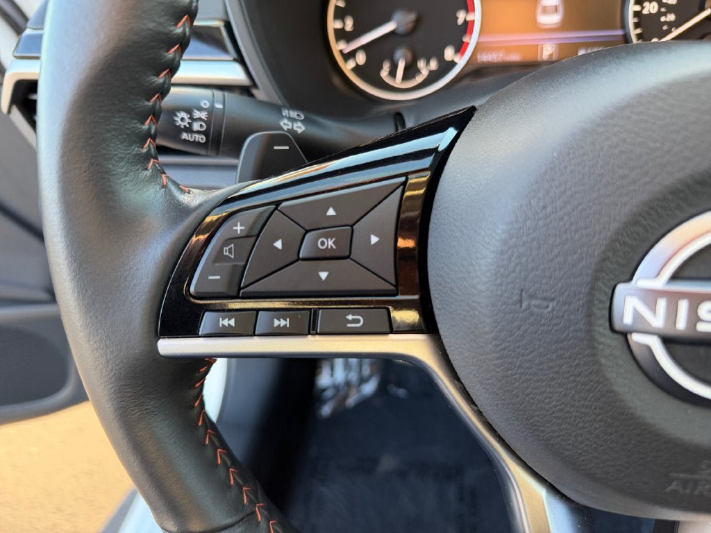 Used 2023 Nissan Altima 2.5 SR w/ SR Premium Package AWD/4WD image 16