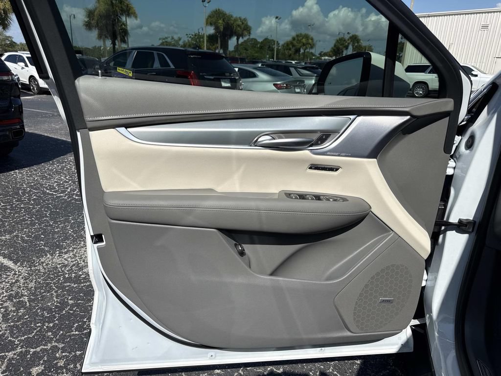New 2026 Cadillac XT5 Premium Luxury w/ Driver Assist Package FWD image 18