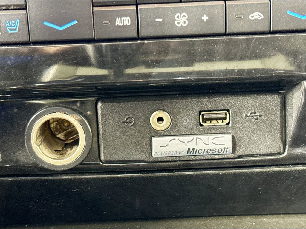 Used 2011 Ford F150 Platinum image 15