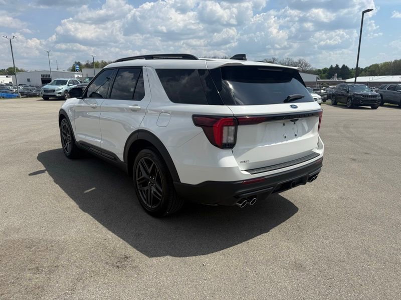 Used 2025 Ford Explorer ST w/ Sun And Sound Package AWD/4WD image 8