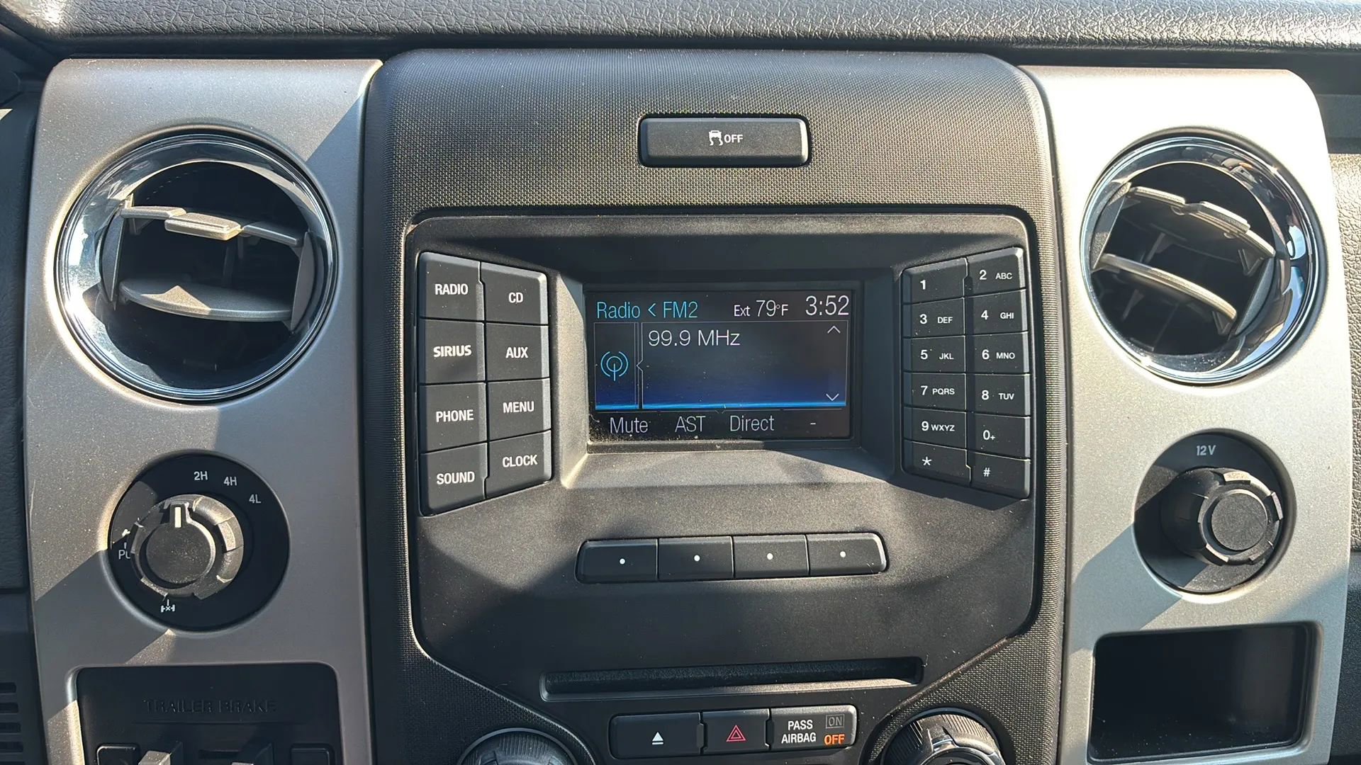 Used 2013 Ford F150 XLT w/ Luxury Equipment Group image 38