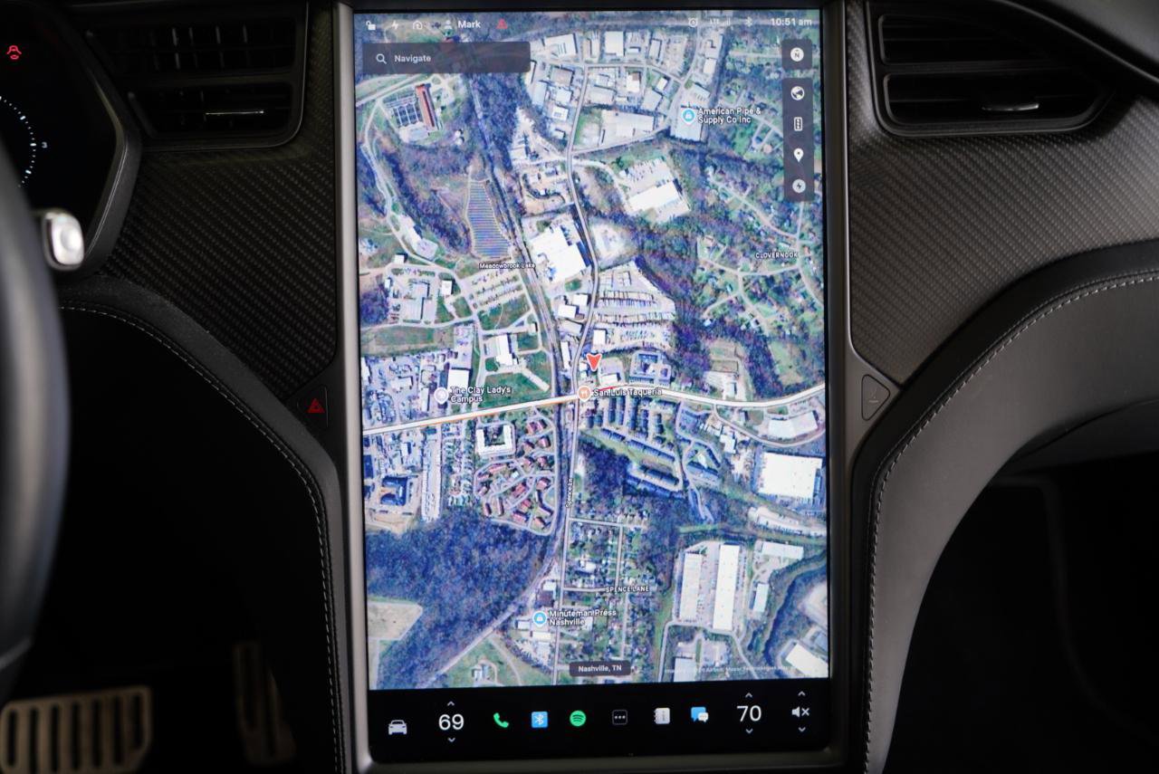 Used 2020 Tesla Model X Performance image 18