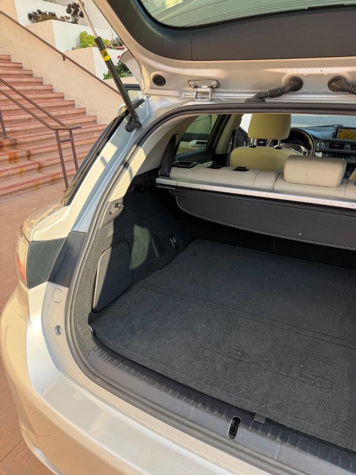 Used 2012 Lexus CT 200h Premium w/ Premium Audio Pkg image 22