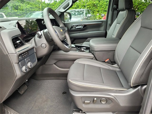 New 2025 Chevrolet Suburban Premier image 14