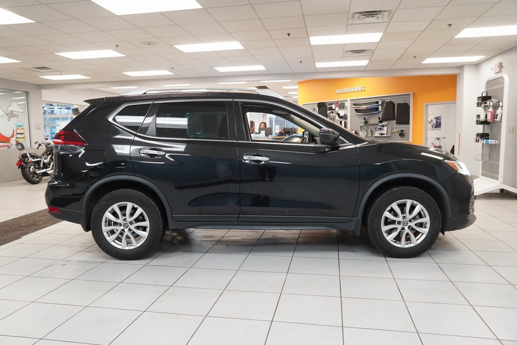 Used 2020 Nissan Rogue SV image 15