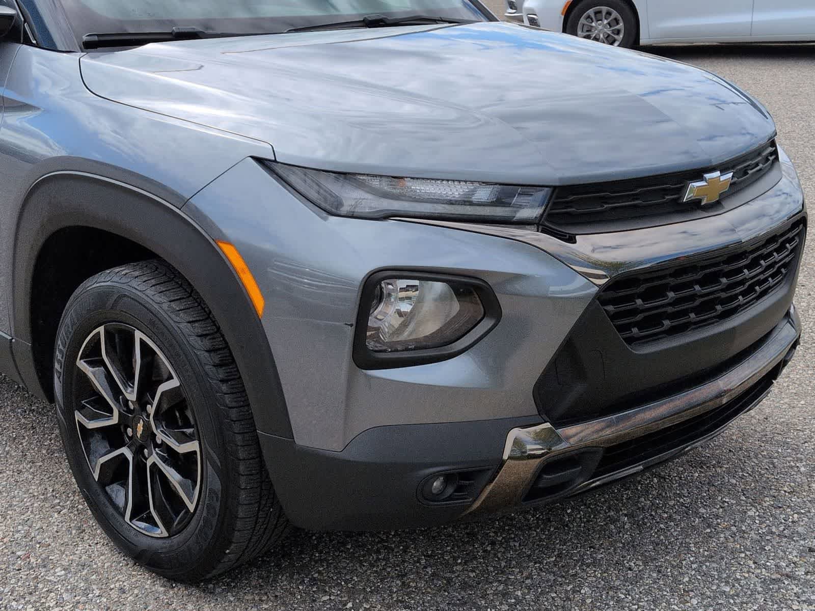 Used 2021 Chevrolet TrailBlazer ACTIV w/ Sun and Liftgate Package AWD/4WD image 11