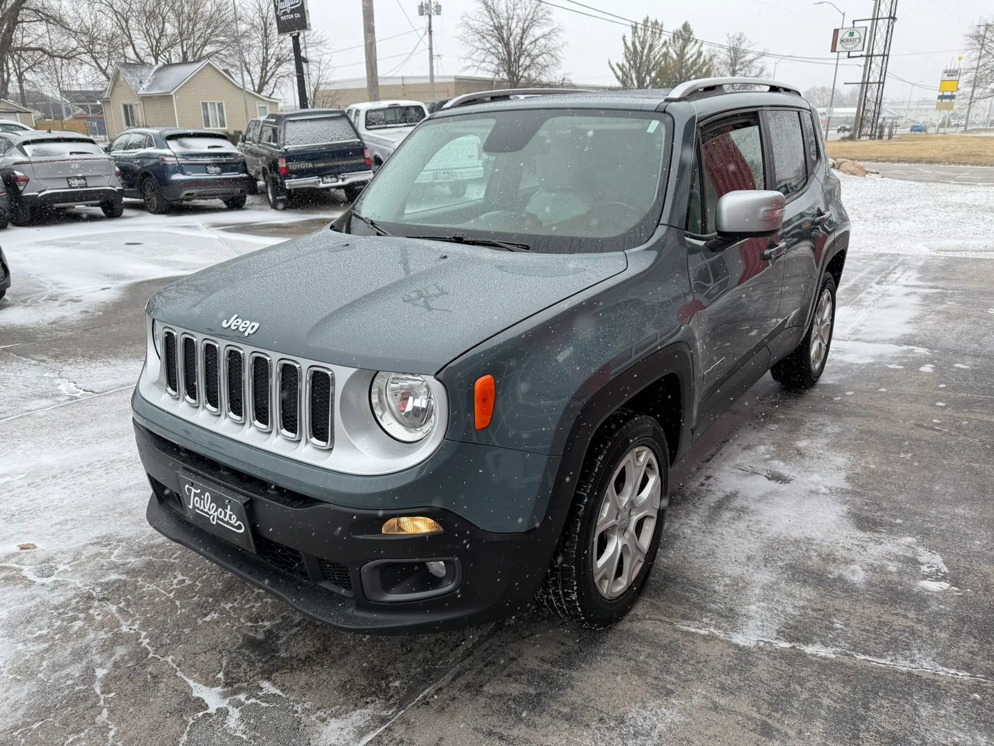 Used 2017 Jeep Renegade Limited AWD/4WD image 4