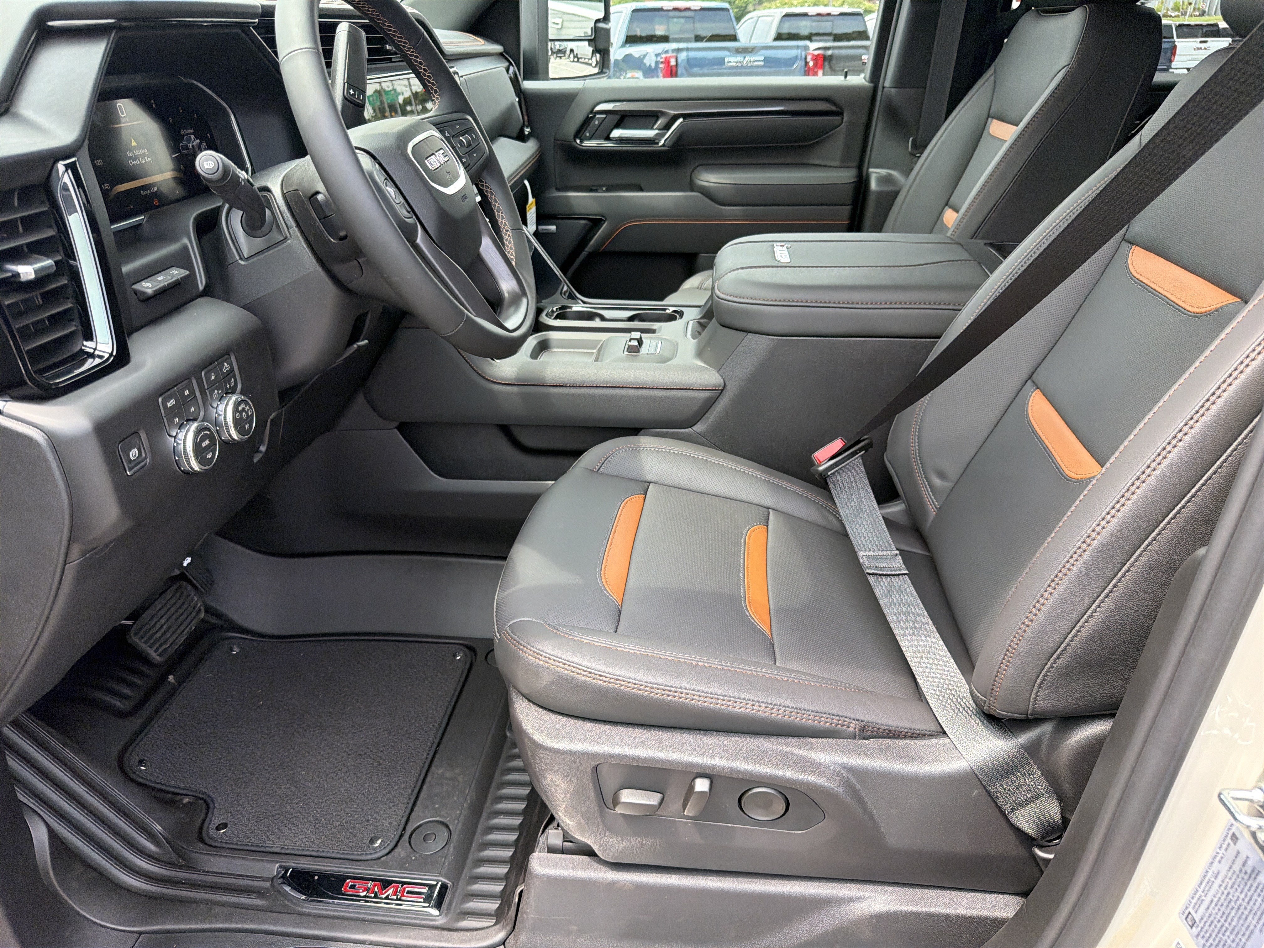 New 2026 GMC Sierra 2500 AT4 w/ AT4 Premium Plus Package AWD/4WD image 10