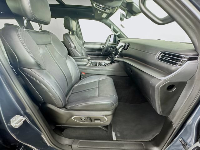 Used 2025 Jeep Wagoneer Series III w/ Premium Group I AWD/4WD image 35