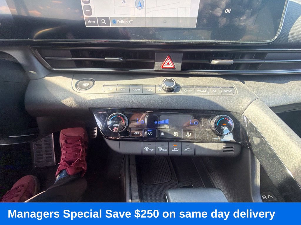Certified 2025 Hyundai Elantra SEL w/ Cargo Package FWD image 20