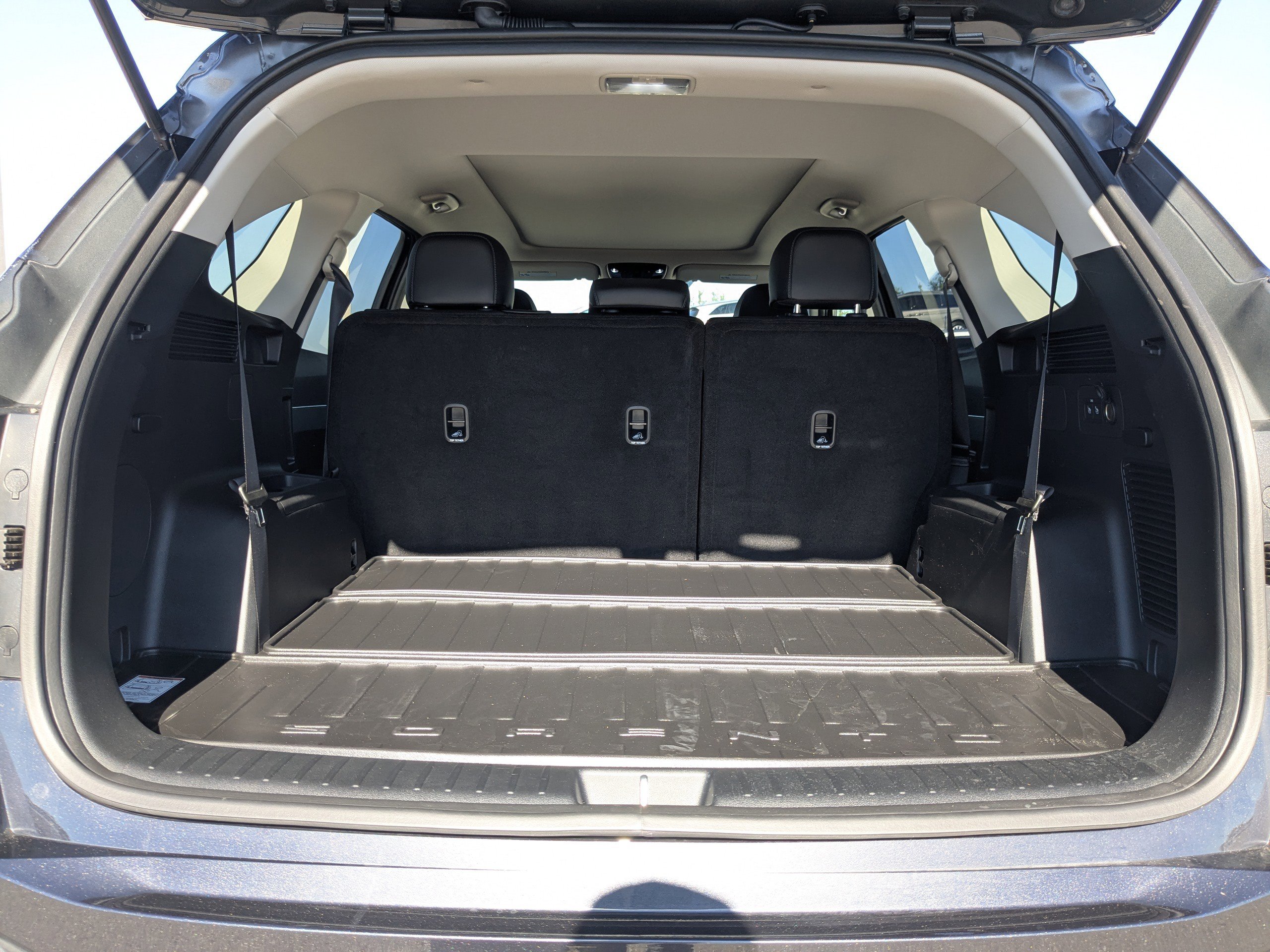 Certified 2025 Kia Sorento S w/ Panoramic Sunroof Package image 15